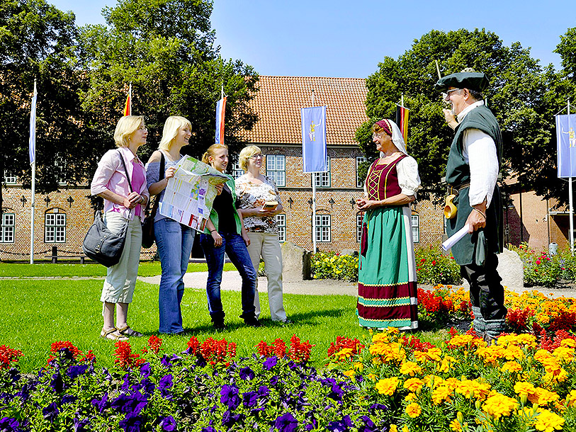 Utforska Husum slott och ta del av historia och traditioner
