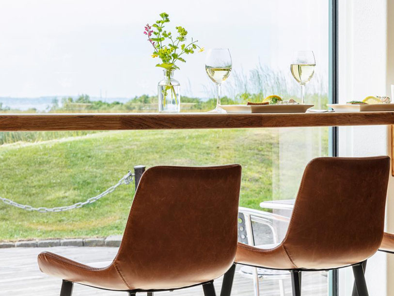 Se fram emot den sköna utsikten från bland annat Sundgårdens restaurang