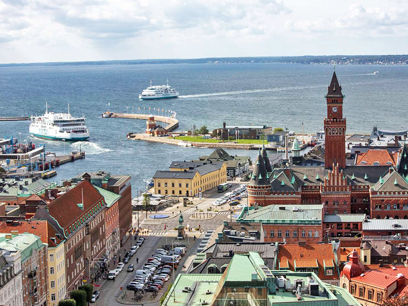 Sjöfartsstaden Helsingborg har daglig färjetrafik till och från Danmark