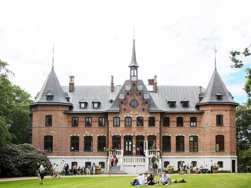 Gör även en utflykt till Sofiero Slott och Slottsträdgård anno 1876