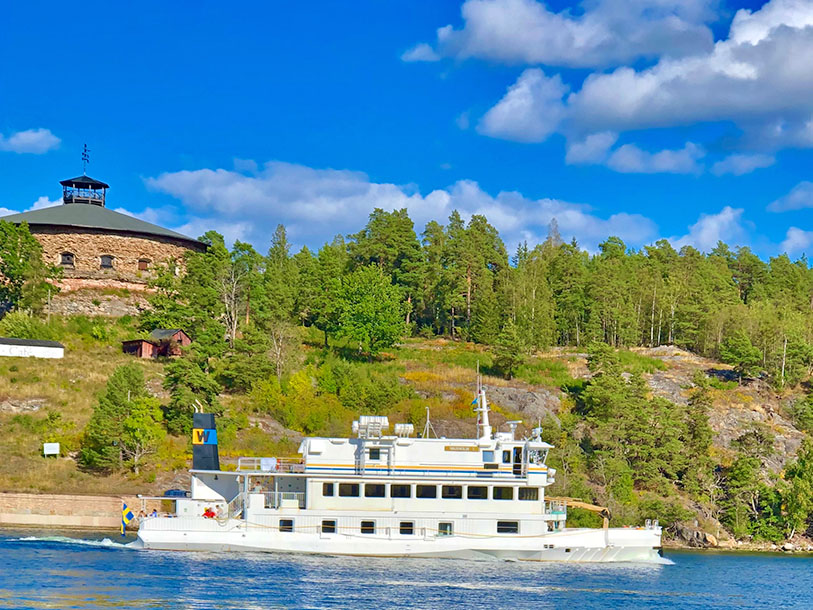 Bo mitt i Stockholms skärgårdidyll i de historiska omgivningarna vid Fredriksborg fästning