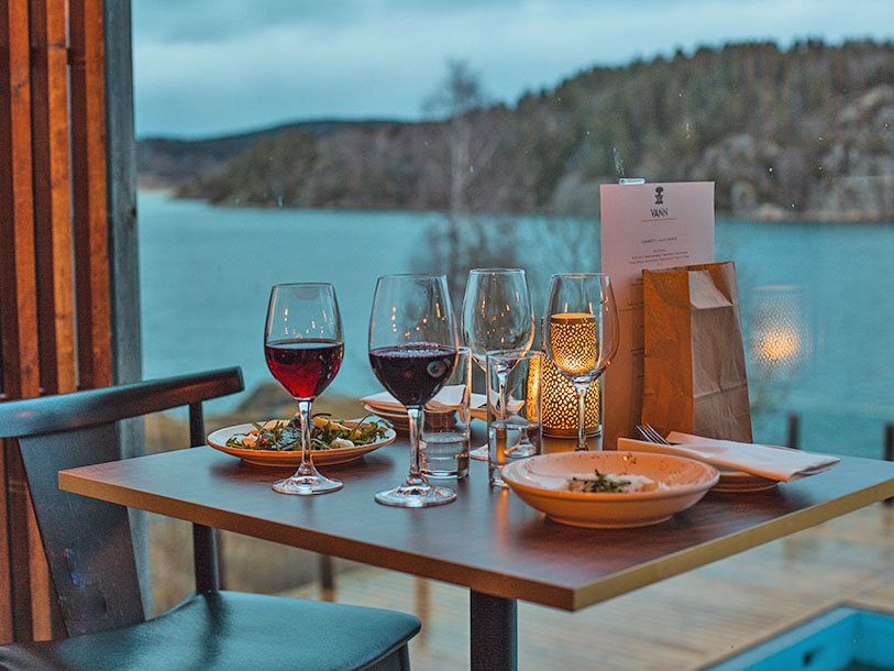 VANNs to restauranter har et smukt naturpanorama til at akkompagnere madoplevelserne