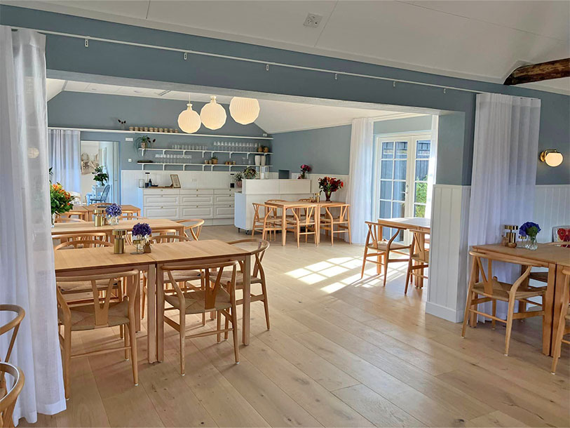 GuestHouse Læsøs hyggelige spisesal og fællesrum, som I frit kan benytte