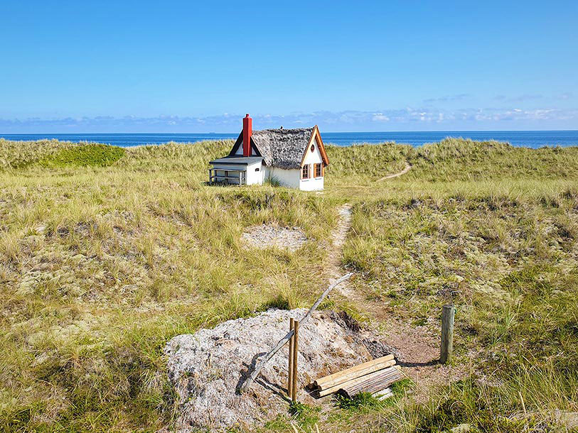 I kan hurtigt komme omkring på den lille ø i Kattegat - og hver ny rute har unikke seværdigheder
