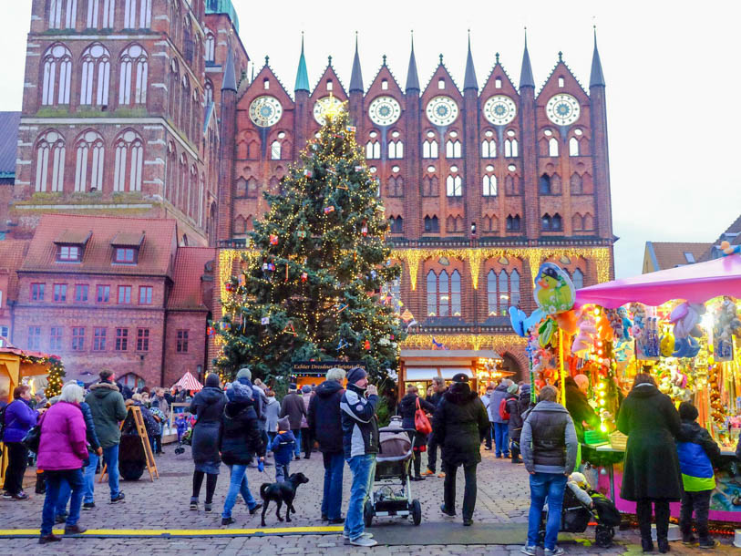 Med base på Hotel Hafenresidenz ligger Stralsunds julemarked lige for jeres fødder
