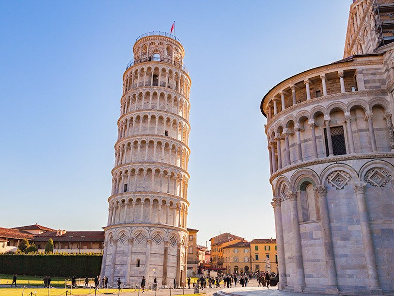 Det Skæve Tårn i Pisa - altid et vidunderligt og interessant syn