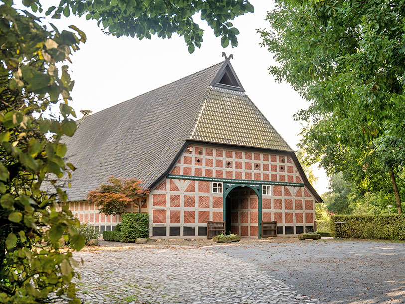 Denne gamle lade ved siden af jeres hotel er blot et eksempel på den hyggelige landarkitektur i området