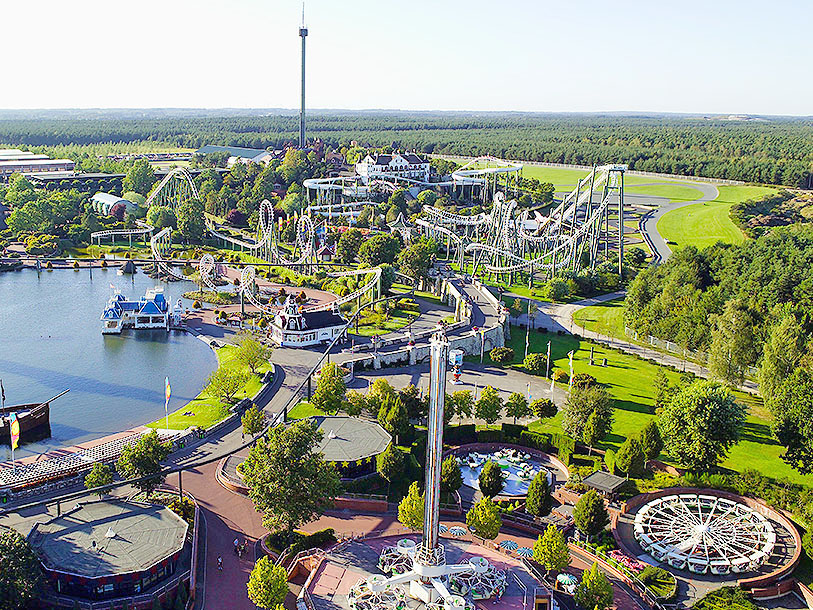 Besøg også Heide Park, der med sine 850.000m² er Nordtysklands største oplevelsespark