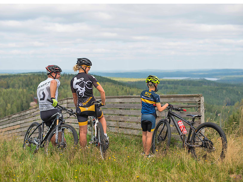 Hyr en cykel och ge dig ut på sightseeing på två hjul med vinden i håret