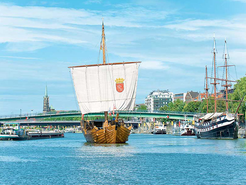 Bremen har en av Europas största hamnar med perfekta möjligheter för ship spotting