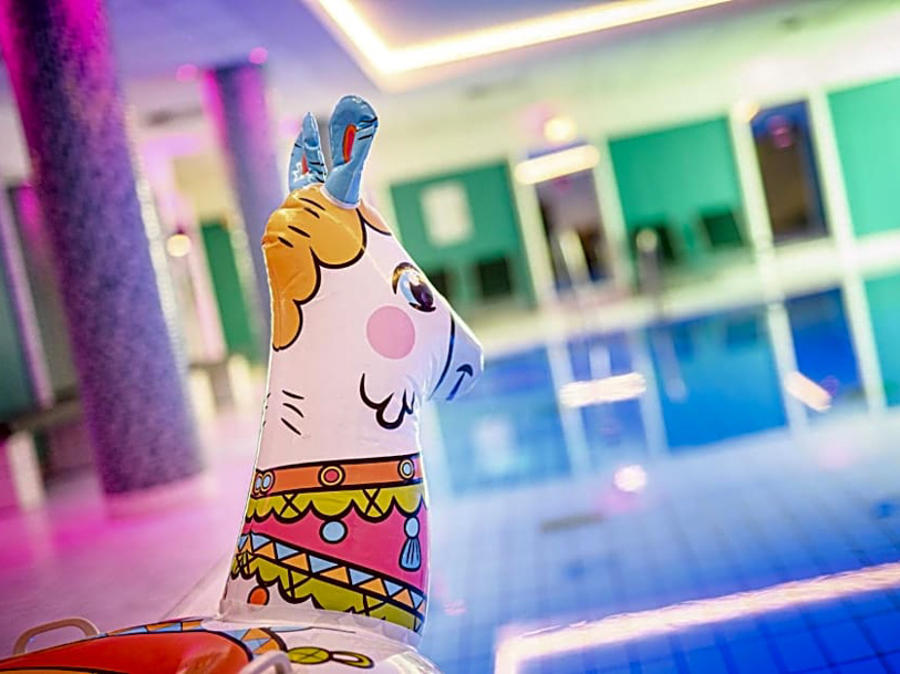 Og efter en lang dag på fødderne er hotellets swimmingpool et oplagt sted at slappe af
