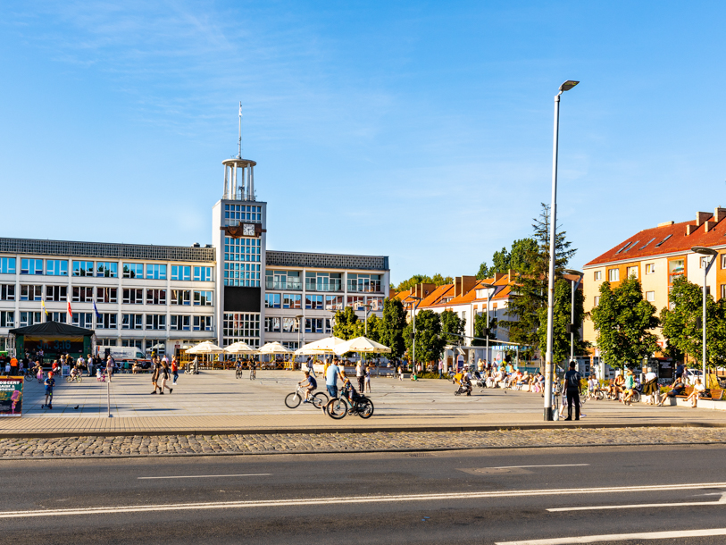 I inlandet bakom Mielno ligger storstaden Koszalin (14 km), i ett mycket vackert naturområde med flera parker