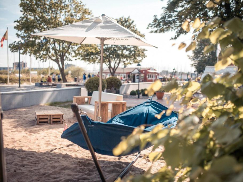 Strandhotel Strande erbjuder en idealisk miljö för en härlig minisemester, där axlarna faller helt ner