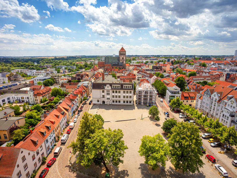 I bor også nær flere hansestadsperler, f.eks. er der kun 36 km til Rostock