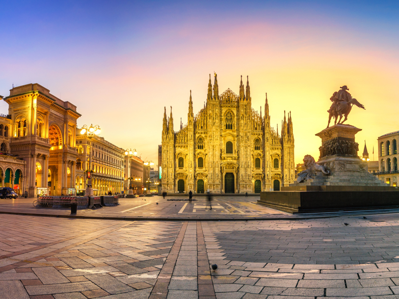 Se bl.a. den smukke domkirke i Milano - og nyd en sommer i Italien
