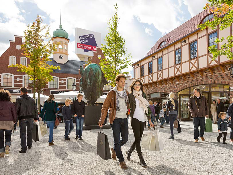 Og vil I have en shoppingoplevelse ud over det sædvandlige, skal I besøge Designer Outlet Neumünster