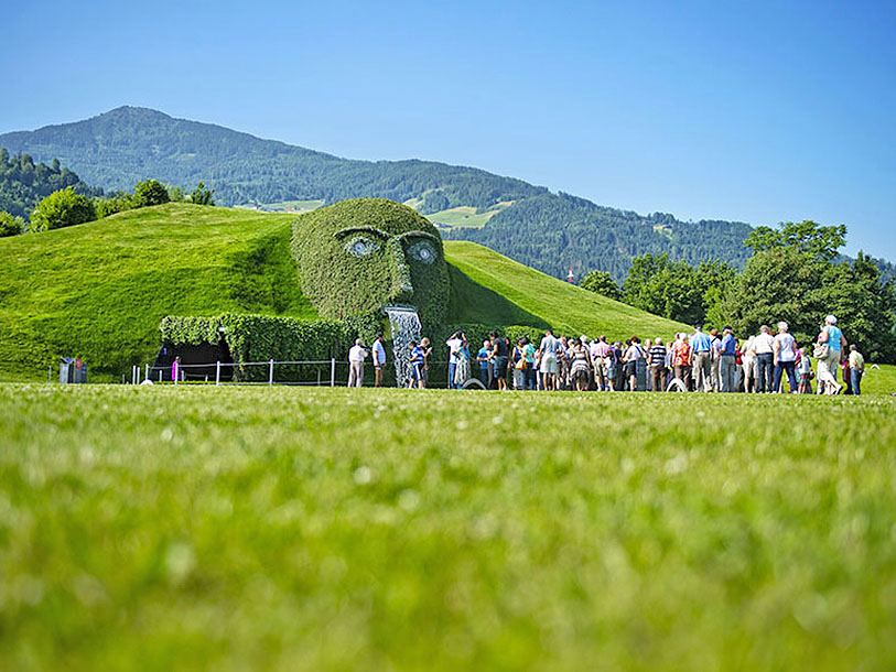 Missa inte ett besök på den unika Swarovski Kristallwelten i Wattens