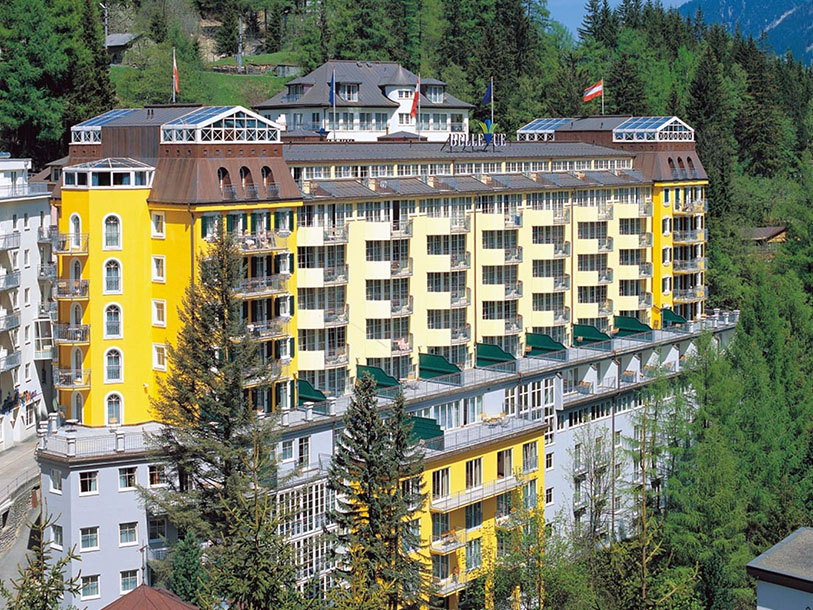 Runt Bad Gastein och Hotel Bellevue reser sig Alpernas inbjudande toppar