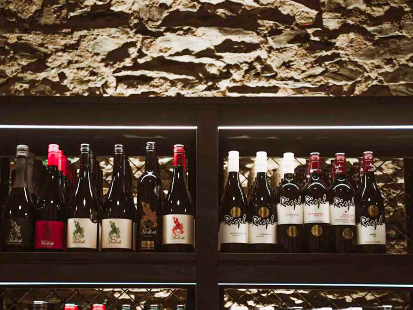 Weinkosterei Vinothek Burgenland præsenterer de bedste vine fra Burgenlands seks vinområder