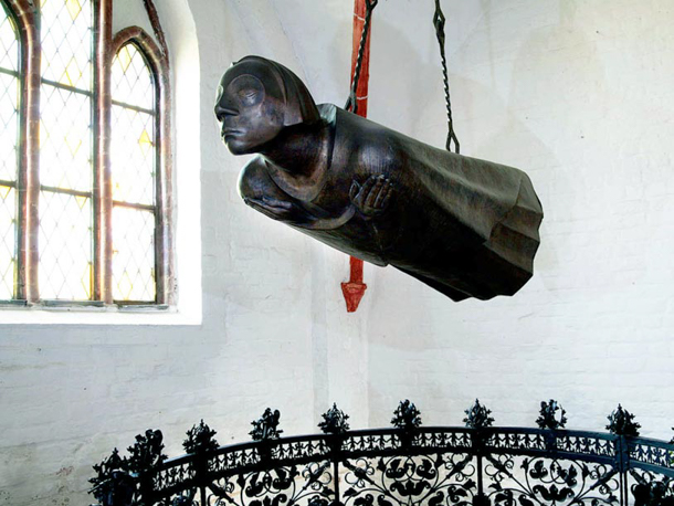 "Den svævende" i Güstrows domkirke er et af de mest ikoniske kunstværker af billedhugger Ernst Barlach