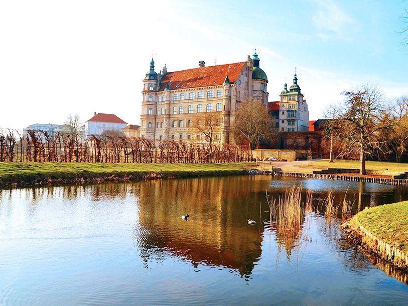 Schloss Güstrow ligger ganske få skridt fra hotellets dør