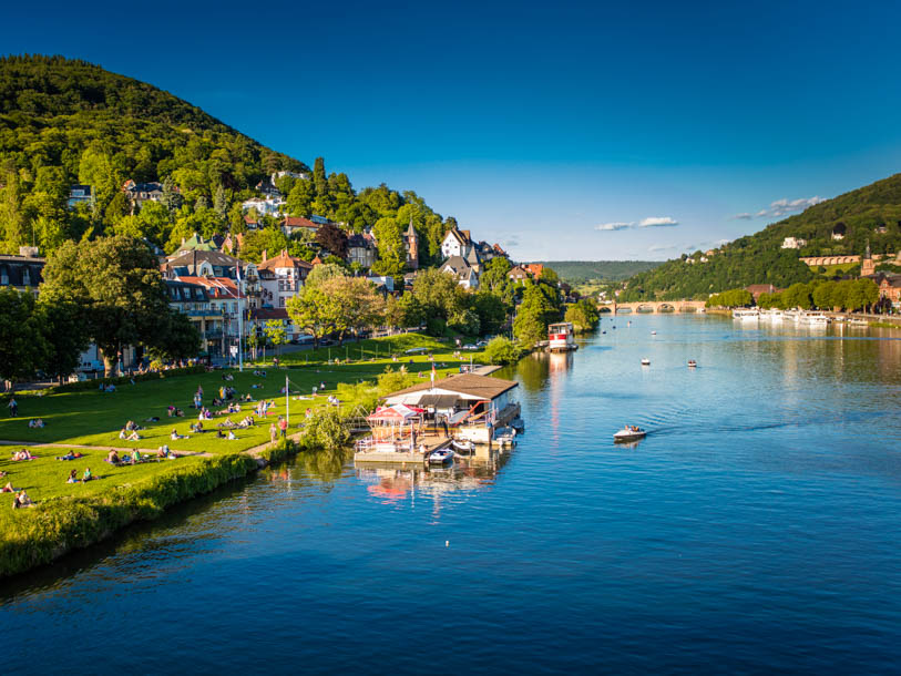 Neckar är en biflod till Rhen och rinner förbi några av de vackraste och ofta förbisedda städerna i Tyskland