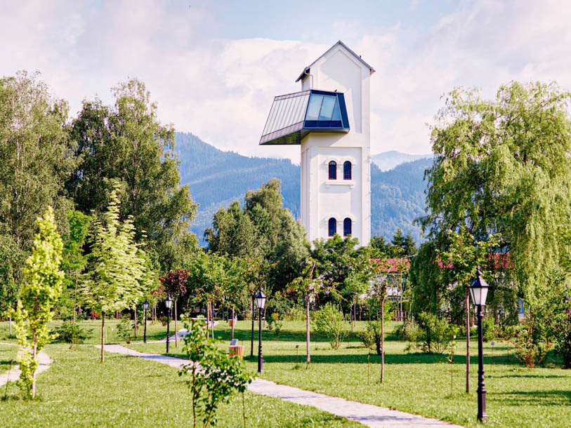 Besök även den ikoniska industribyggnaden Wasserturm, med trendigt caféområde och panoramabar
