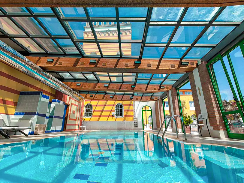 Efter dagens udflugter er det for eksempel helt oplagt at nyde livet i hotellets flotte pool