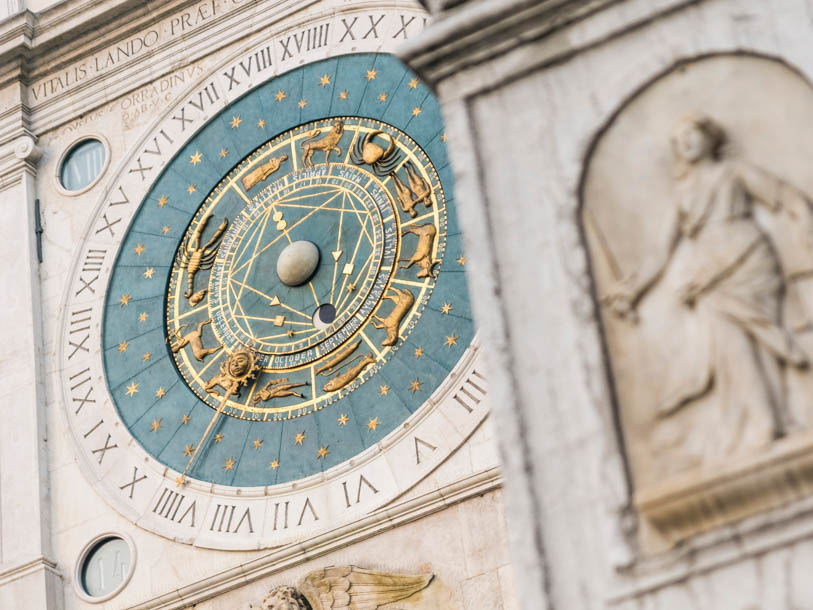 I Padova er Torre dell'Orologio (klokketårnet) på Piazza Dei Signori et højdepunkt