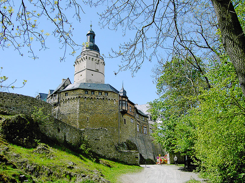 Oplev Burg Falkenstein, der er en af Harzens mest velbevarede borge