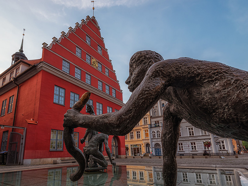 Besøg også Greifswald, der er en ældgammel by med både universitet og en fortid som hansestad