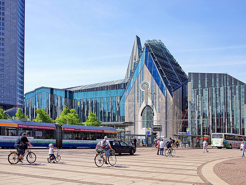 På Augustusplatz finder I bl.a. Panorama Tower og universitetsbygningen Paulinum