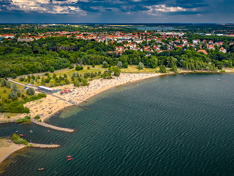 Tag på naturoplevelse i Neuseenland, Leipzigs nyoprettede søområde. Her Cospudener See