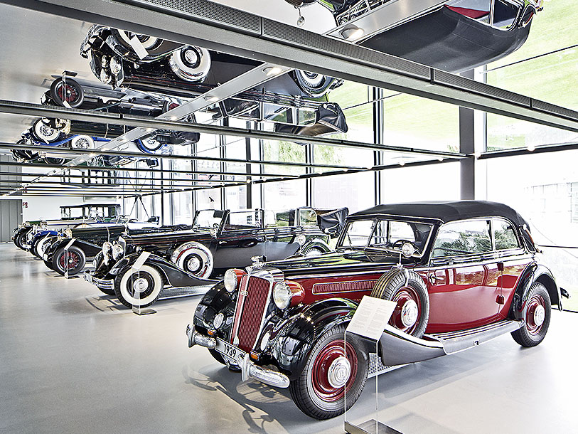 Er I til smukke gamle biler og tysk kram, skal I glæde jer til at gå på opdagelse i Autostadt Wolfsburg