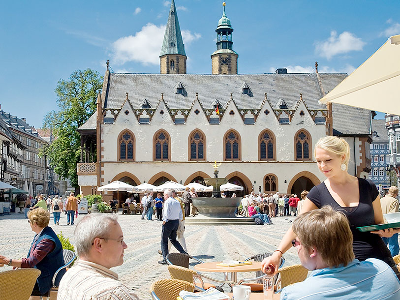 Når I bor ved porten til Harzens fortryllende verden, er det helt oplagt at tage på udflugt til hovedstaden; Kejserbyen Goslar