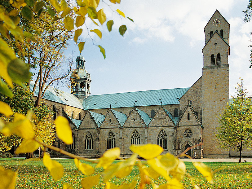 Hildesheim har desuden hele to seværdigheder på UNESCOs liste over verdensarv: Skt. Michaelis-kirken og domkirken Mariendom
