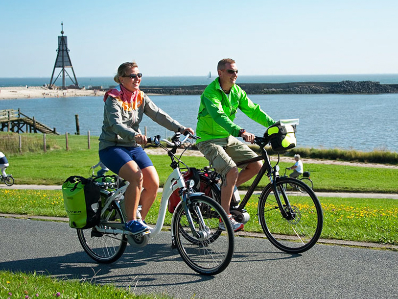Der findes mange gode cykelstier i området, bl.a. Elberadweg