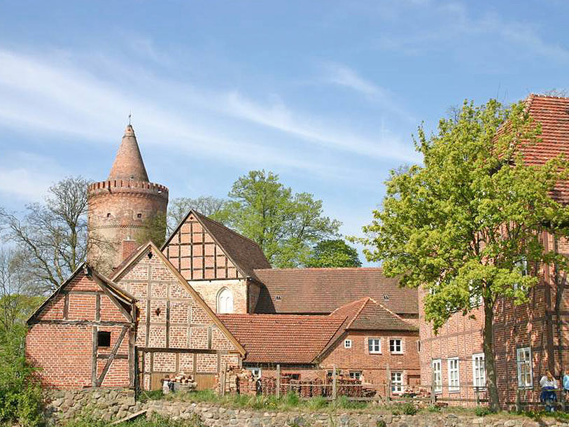 Benyt også lejligheden til at besøge Burg Stargard, der ligger på en bakketop øst for Tollensesee
