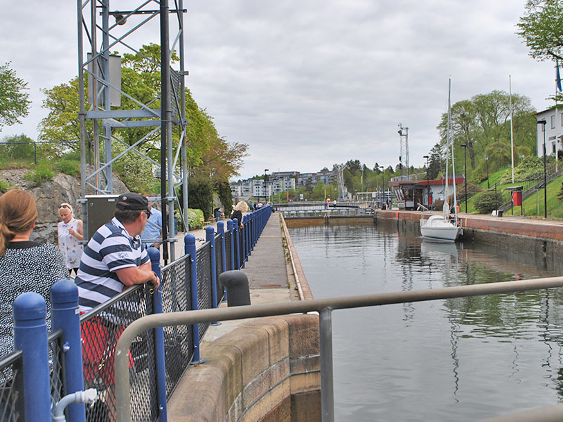 I er havnet i slusernes land mellem Värnern og Göteborg