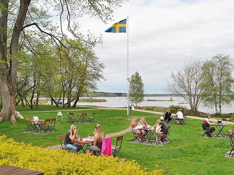 Vänersborg ligger smukt ud til Sveriges største sø og har masser af små oaser