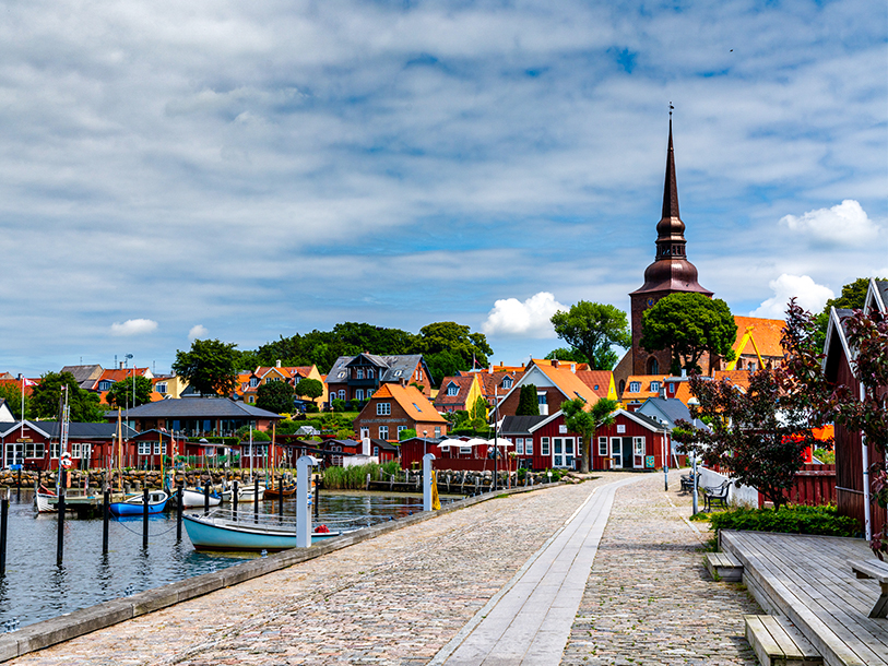 Nära värdshuset ligger Nysted Havn - en mysig plats som är värd att besöka året runt