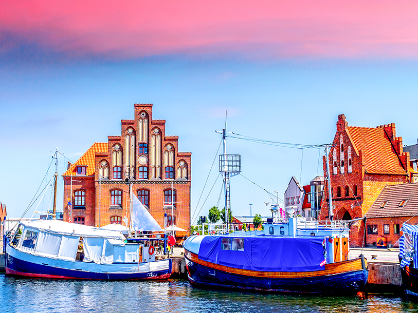 Besøg Wismars havn, der summer af liv og maritime oplevelser