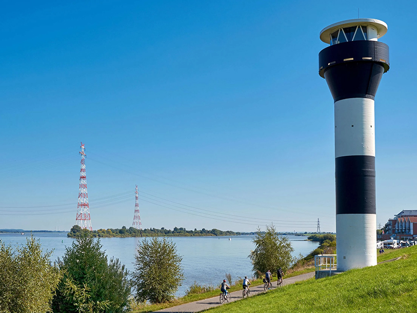 Det finns också cykelvägar på båda sidor om Elbe, vilka är perfekta att använda © urlaubsregion-altesland