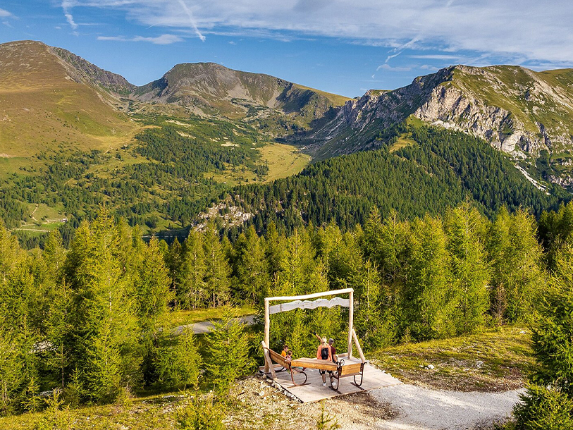 Du bor mitt i Nockberges alpområde, som finns med på UNESCOs lista över enastående naturskönhet