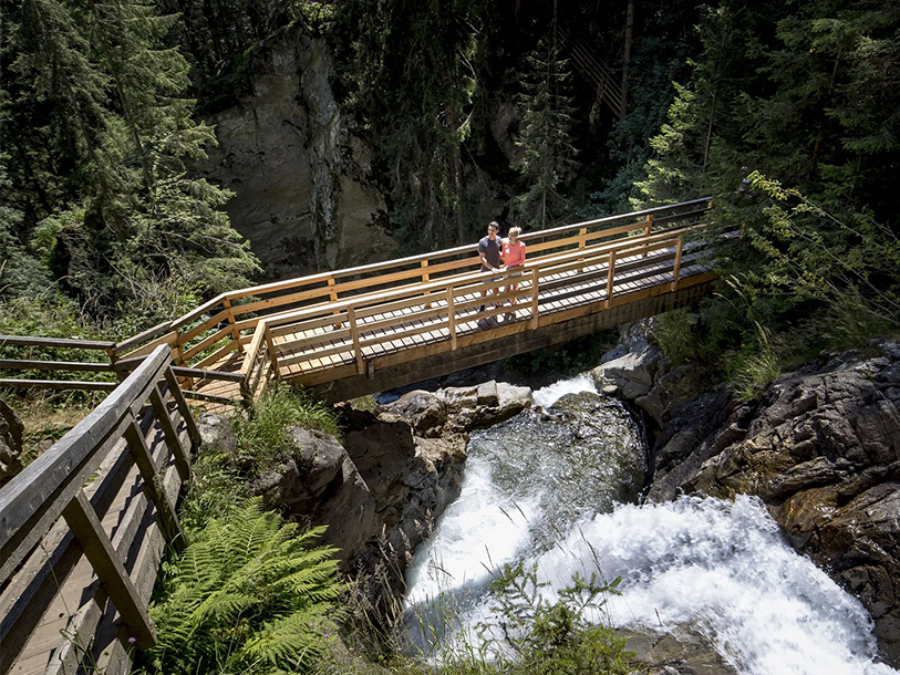Upplev det imponerande Günster Wasserfall - det högsta vattenfallet i Steiermark