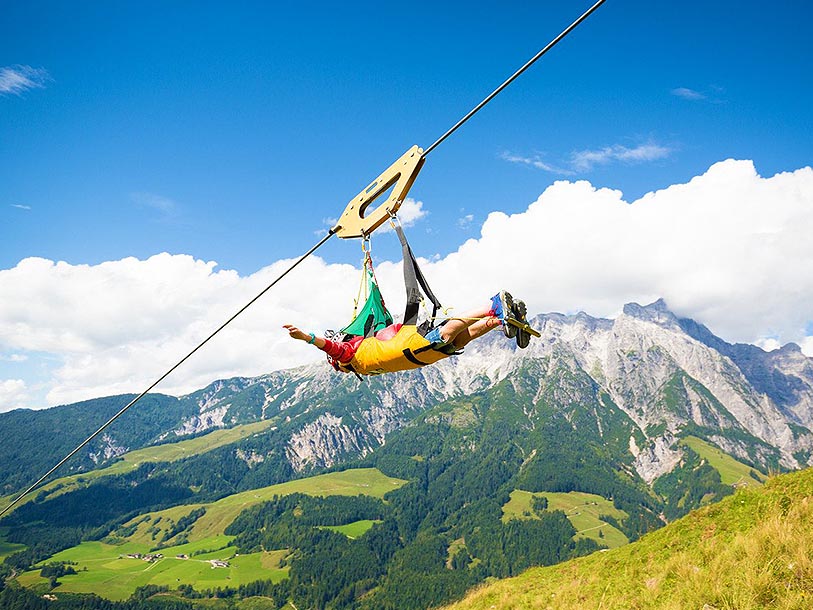 Gör en utflykt till Leogang och prova på den hisnande turistattraktionen, Flying Fox XXL
