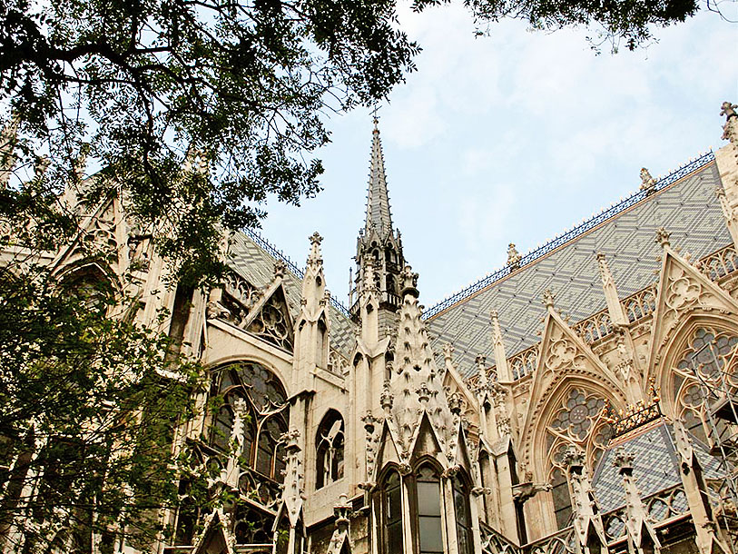 Stephansdom är Wiens stora landmärke med sitt 137 meter höga, gotiska torn © austrianviews.at