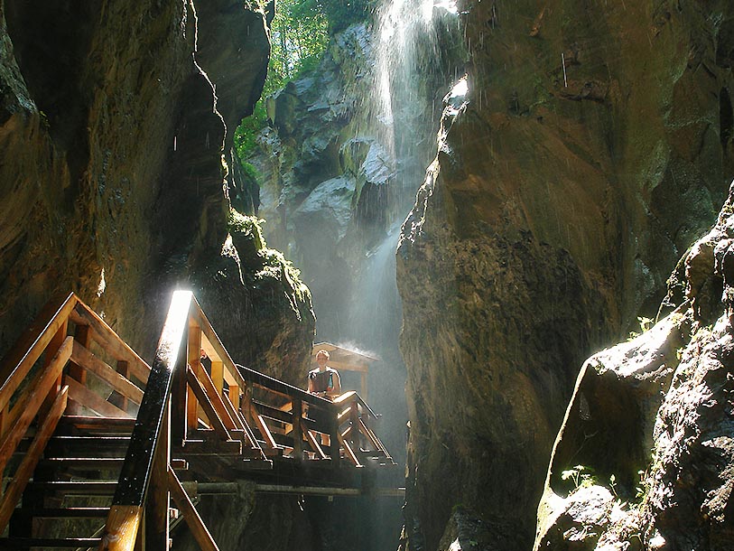 Du kan också uppleva den imponerande Sigmund-Thun-Klamm, bara 2 km från hotellet