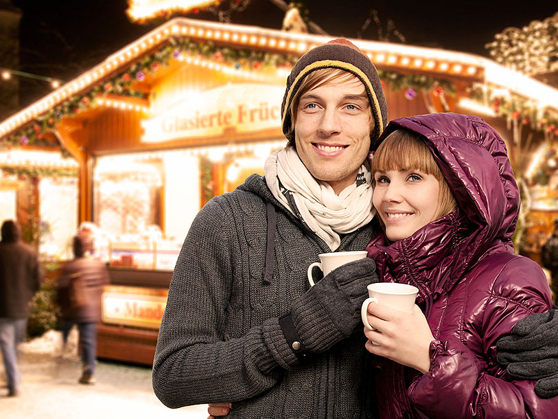 Det är en stolt tysk tradition att träffa vänner över ett glas glühwein på Rostocks julmarknad