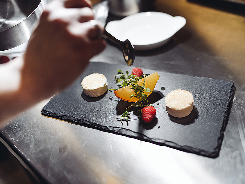 Här blir du bortskämd med smakupplevelser på Restaurant 5 Elemente